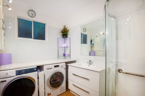 Photo of property in 23b Eastview Grove, Normandale, Lower Hutt, 5010