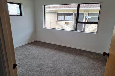Photo of property in 23a Tukapa Street, Westown, New Plymouth, 4310