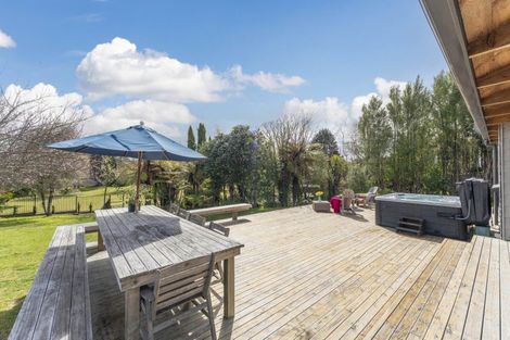 Photo of property in 10 Angela Place, Kinloch, Taupo, 3377