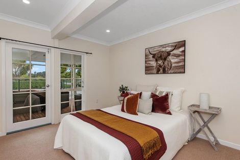 Photo of property in 30 Lake Crescent, Hamilton Lake, Hamilton, 3204