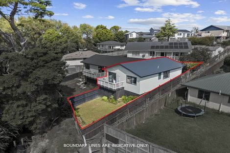 Photo of property in 2/72 Alabaster Drive, Papatoetoe, Auckland, 2025