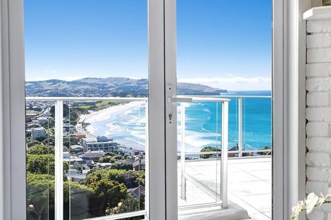 Photo of property in 104 Cliffs Road, Saint Clair, Dunedin, 9012