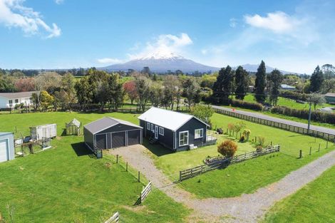 Photo of property in 20 Tariki Road South, Tariki, Stratford, 4390