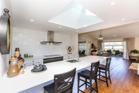 Photo of property in 1 Tupare Place, Highlands Park, New Plymouth, 4312