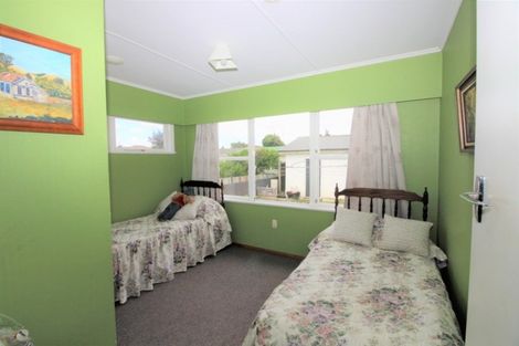 Photo of property in 13 Chamberlain Street, Dannevirke, 4930