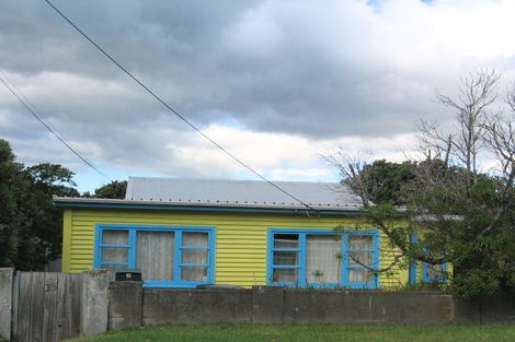 Photo of property in 35 Ferry Street, Seatoun, Wellington, 6022