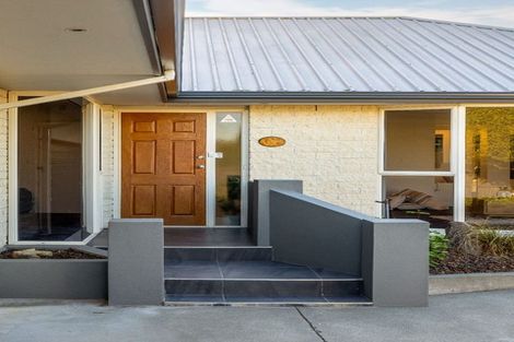 Photo of property in 19a Lake Terrace Road, Burwood, Christchurch, 8061