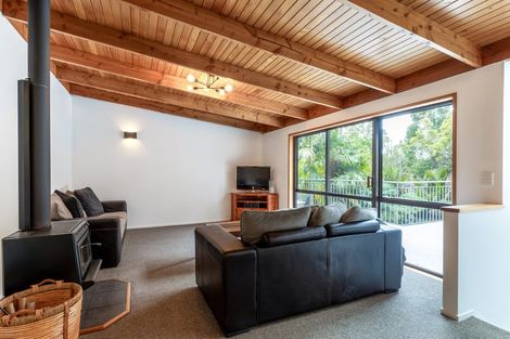 Photo of property in 45 Paturoa Road, Titirangi, Auckland, 0604