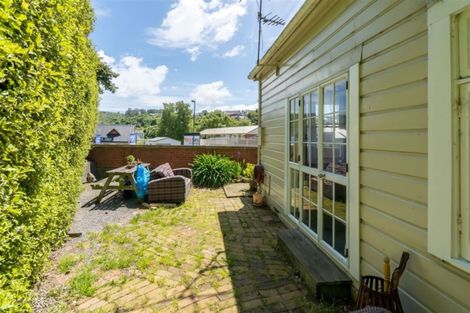 Photo of property in 97 Kaikorai Valley Road, Glenross, Dunedin, 9011