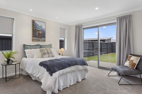 Photo of property in 15 Saint James Place, Rangiora, 7400