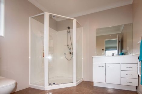 Photo of property in 5a Gifford Grove, Churton Park, Wellington, 6037