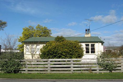 Photo of property in 4 Humphries Street, Greytown, 5712