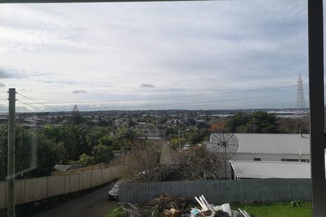Photo of property in 70 Hillside Road, Mount Wellington, Auckland, 1062