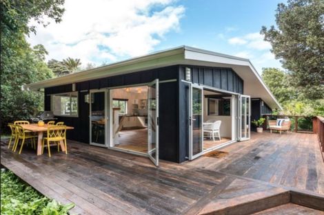 Photo of property in 17 Glen Brook Road, Omiha, Waiheke Island, 1081