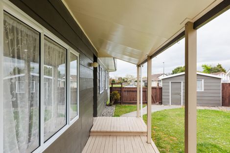 Photo of property in 25 Willowstream Grove, Cloverlea, Palmerston North, 4412