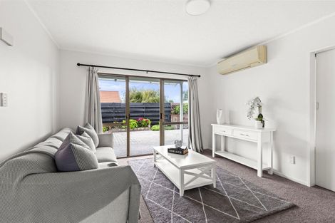 Photo of property in 35 Townshend Crescent, Greenmeadows, Napier, 4112