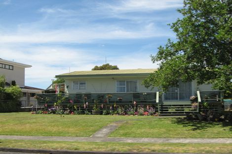 Photo of property in 54 Torkar Road, Clarks Beach, 2122