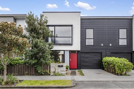 Photo of property in 13 Ian Morrison Road, Hobsonville, Auckland, 0616