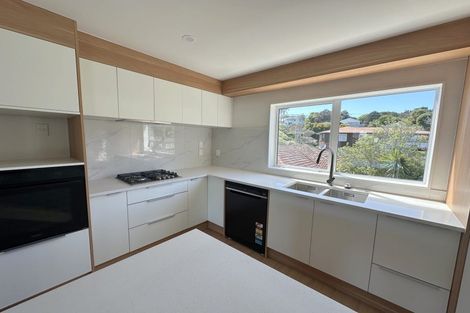 Photo of property in 15c Blenheim Street, Glenfield, Auckland, 0629
