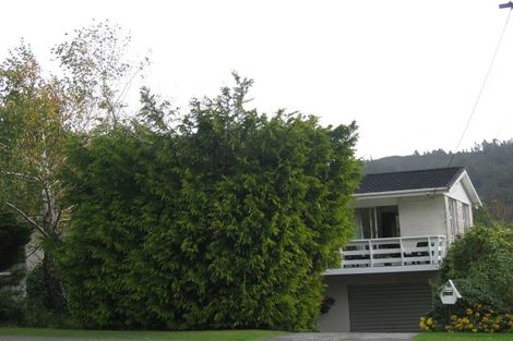 Photo of property in 418 Stokes Valley Road, Stokes Valley, Lower Hutt, 5019