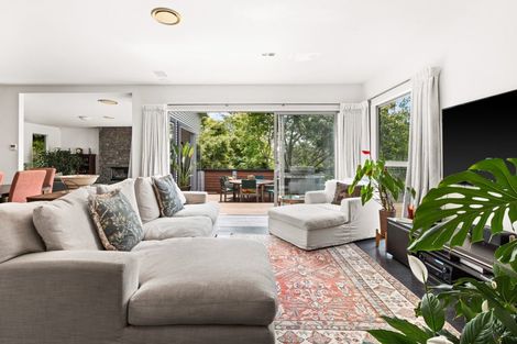 Photo of property in 27a Hikanui Drive, Havelock North, 4130