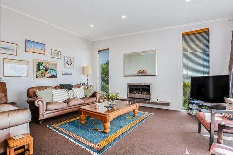 Photo of property in 69 Panorama Drive, Paraparaumu, 5032