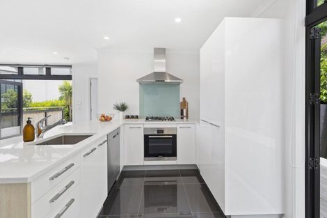 Photo of property in 3 Bunker Way, Strathmore Park, Wellington, 6022