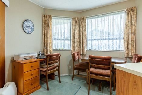 Photo of property in 8b Allardice Street, Dannevirke, 4930