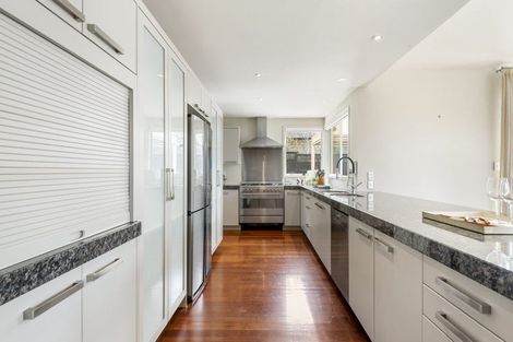 Photo of property in 19 English Oak Drive, Schnapper Rock, Auckland, 0632