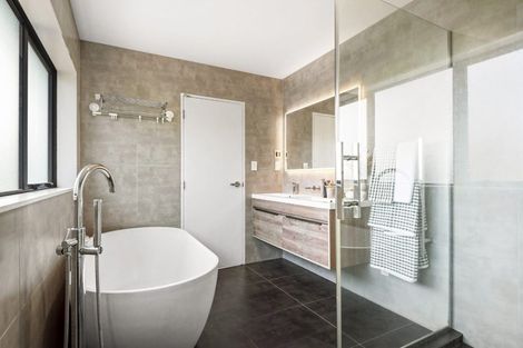 Photo of property in 71 Francis Street, Hauraki, Auckland, 0622