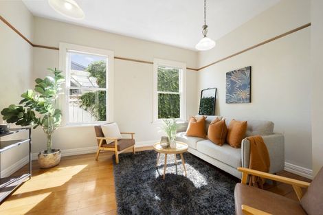 Photo of property in 69 Muritai Road, Eastbourne, Lower Hutt, 5013