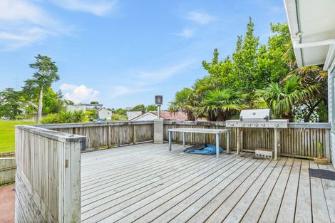 Photo of property in 2/73 Keegan Drive, Massey, Auckland, 0614