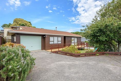 Photo of property in 1/246 Great North Road, Henderson, Auckland, 0612