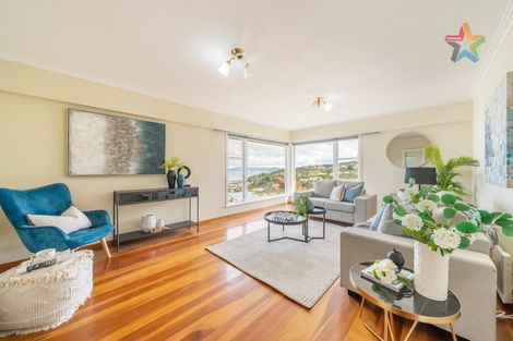 Photo of property in 102 Dowse Drive, Maungaraki, Lower Hutt, 5010