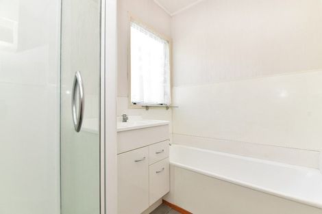 Photo of property in 1/32 Manuwai Road, Torbay, Auckland, 0630