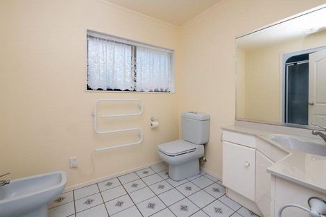Photo of property in 12 Murdoch Street, Hawera, 4610