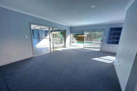 Photo of property in 16 Lavas Place, Mount Wellington, Auckland, 1060