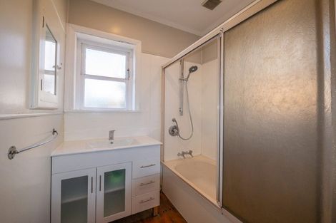 Photo of property in 14 Scotland Terrace, Green Island, Dunedin, 9018