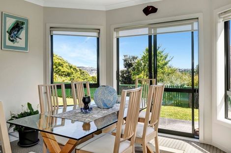 Photo of property in 13 Greenstone Place, Aotea, Porirua, 5024