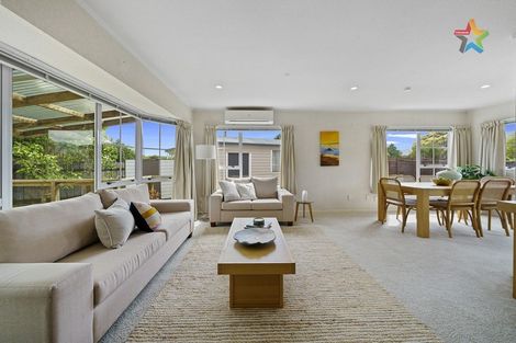 Photo of property in 8 Arlington Avenue, Waikanae, 5036