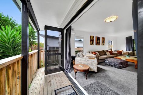Photo of property in 7 Waterloo Place, Westown, New Plymouth, 4310