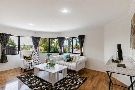 Photo of property in 52 Bluebird Crescent, Unsworth Heights, Auckland, 0632