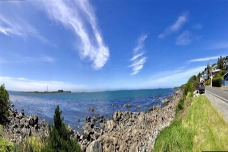 Photo of property in 100 Marine Parade, Bluff, 9814