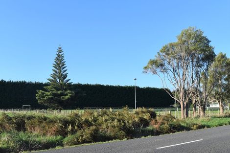 Photo of property in 43 Waikawa Beach Road, Manakau, 5573