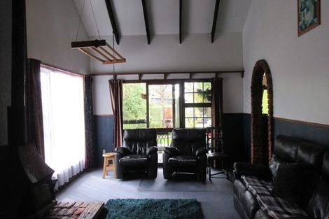 Photo of property in 12 Oxford Street, Waimate, 7924