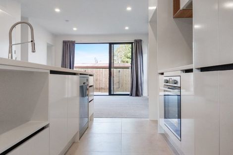 Photo of property in 4/535 Swanson Road, Ranui, Auckland, 0612