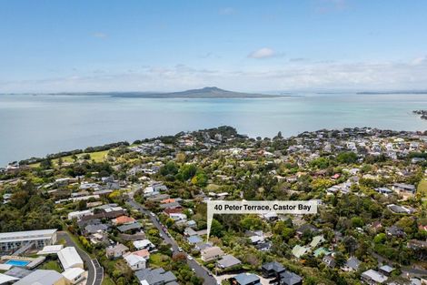 Photo of property in 40 Peter Terrace, Castor Bay, Auckland, 0620