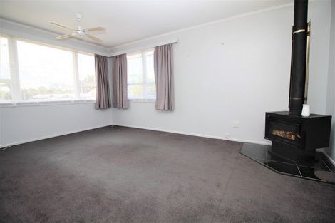 Photo of property in 133 Riverpark Crescent, Henderson, Auckland, 0610