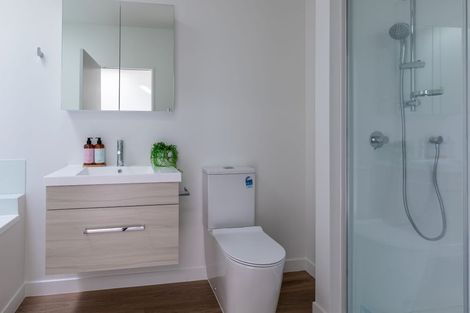 Photo of property in 4/2 Moor Avenue, Te Atatu Peninsula, Auckland, 0610