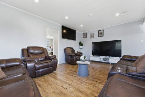 Photo of property in 21 Sharland Avenue, Manurewa, Auckland, 2102